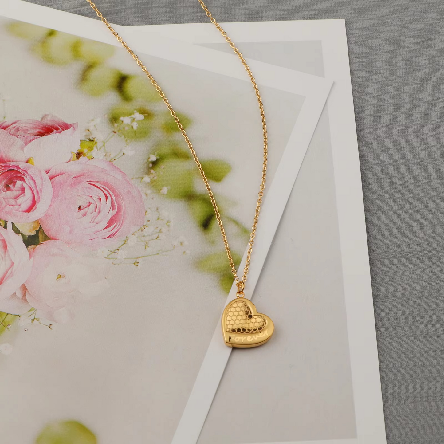 HEART LOVE Pendant Necklace 18k Gold Plated