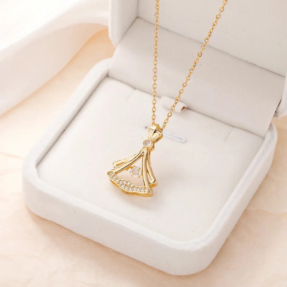 GOLD Plated Rhinestone Decor Pendant Necklace