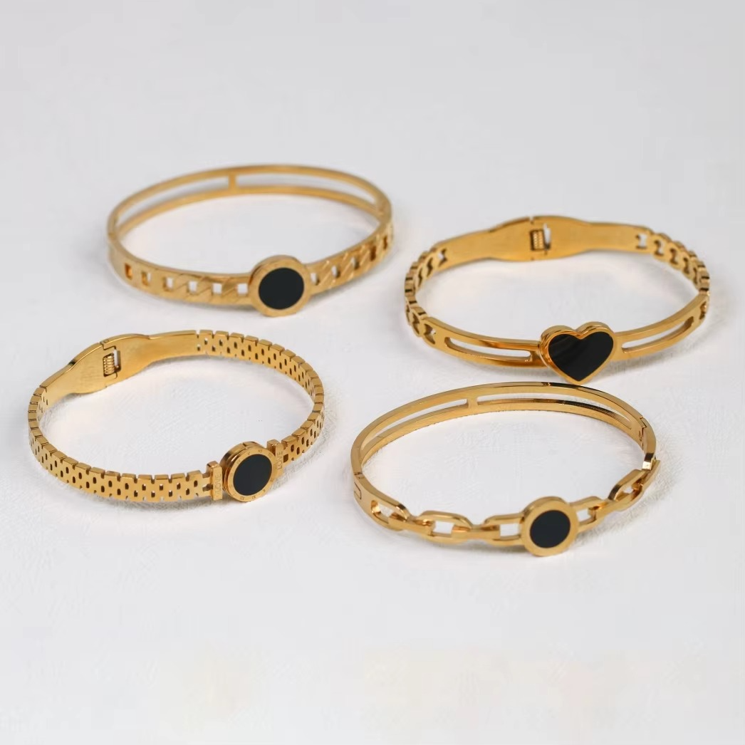 HEART LOCK POWELL 18K Gold PLATED BANGLE