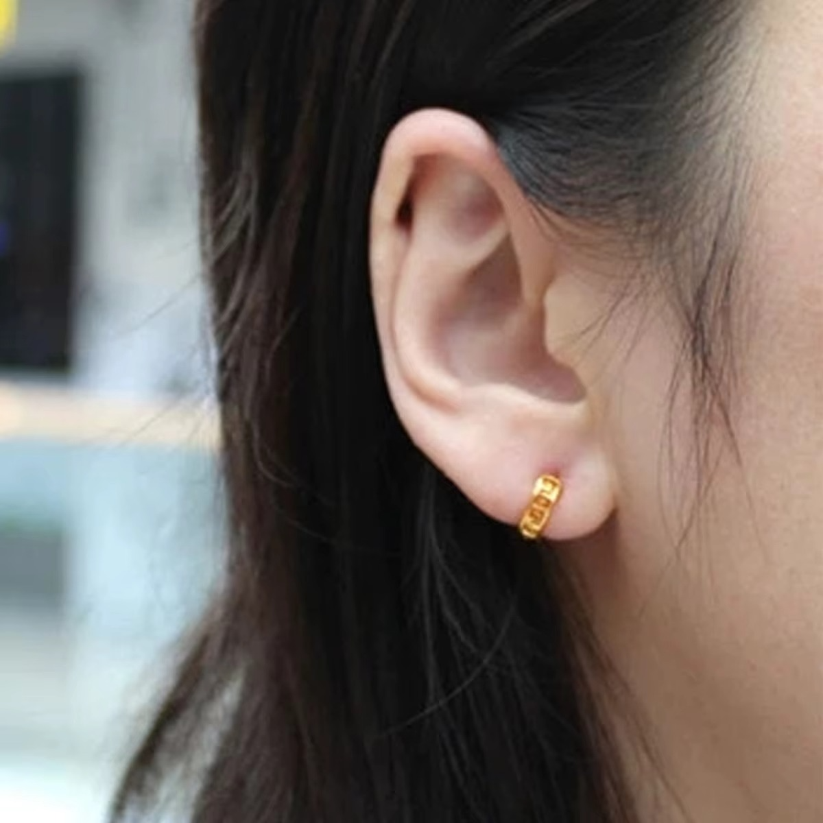 VINTAGE Mesh Pattern Hoop 18K Gold Plated Earrings