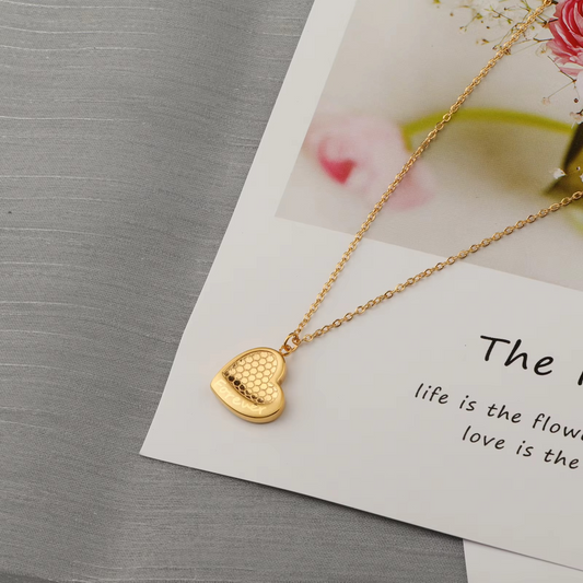 HEART LOVE Pendant Necklace 18k Gold Plated